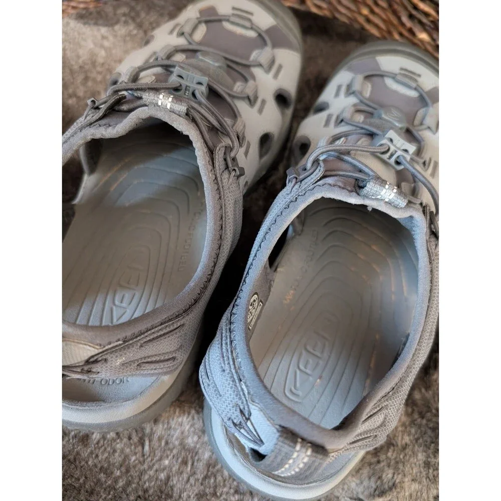 KEEN Men's SOLR High-Performance Closed Toe Water Sandals Gray Size 8 Beach Vaca